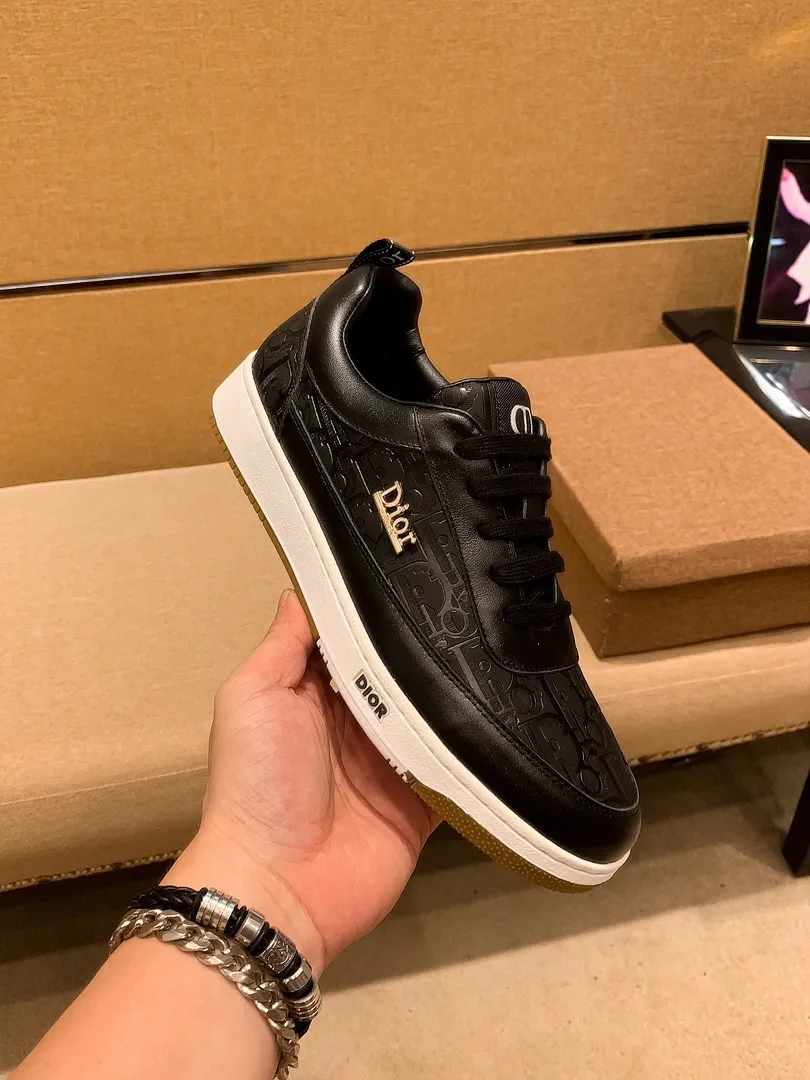 Men's shoes💰 420💰 [Dior] high-end men's shoes brand official website 1:1 latest masterpiece: the upper is made of Italian imported first-layer cowhide with a comfortable and breathable lining ➕original non-slip and wear-resistant outsole🔥, making walking more convenient and comfortable! An exclusive new model, a stunning work, a beautiful 1:1 replica [color] compared to the official quality! Create a fashionable personality to set off your uniqueness! A must-have for trendy men! Classic🔥Size: 38-44 Color: 🔥Multiple colors available🔥.